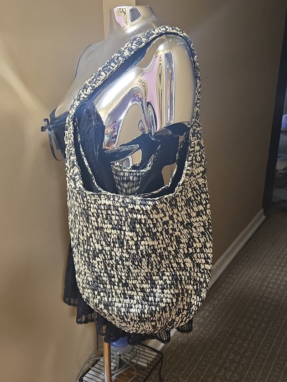 Banana Republic Black and Cream Woven Shoulder Bag